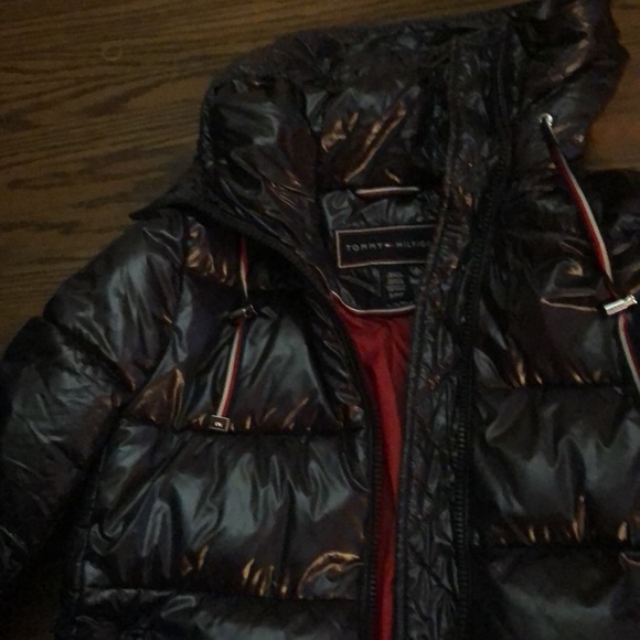 Tommy Hilfiger puffer jacket ❤️🤍💙 - Picture 8 of 8